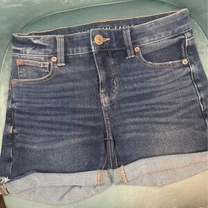 American eagle dark wash cuffed midi shorts size 0